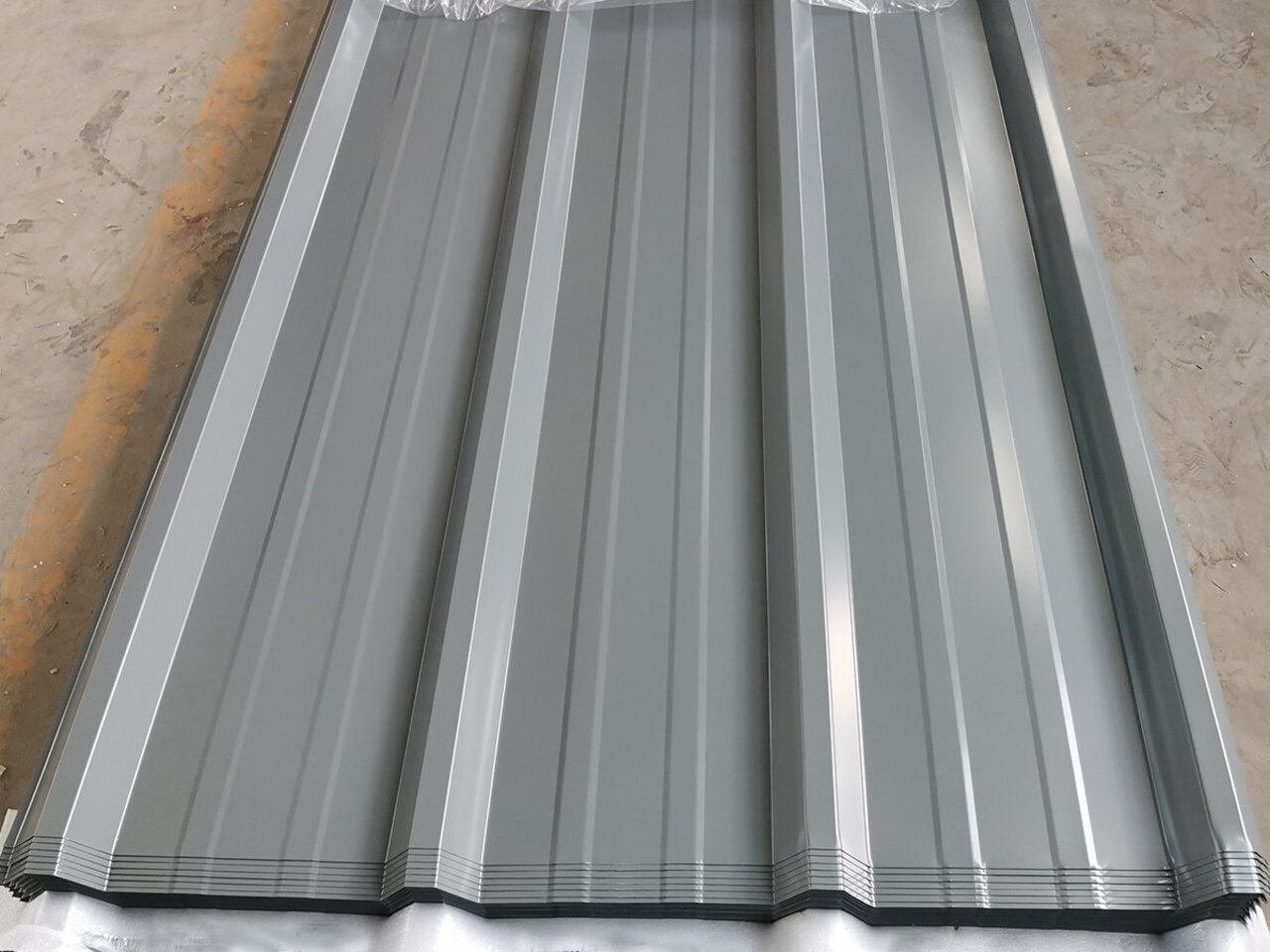 <b>YX40-320-960型彩鋼板</b>